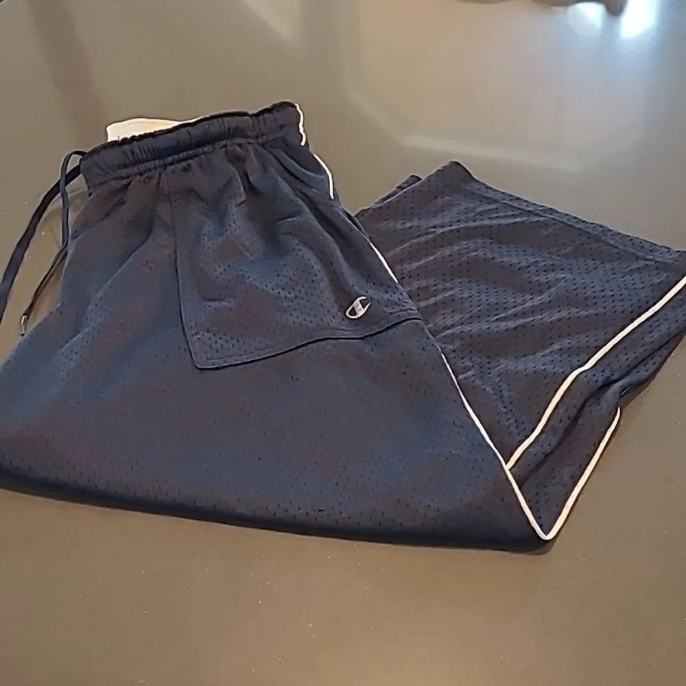 Champion sz S athletic shorts with drawstring waist